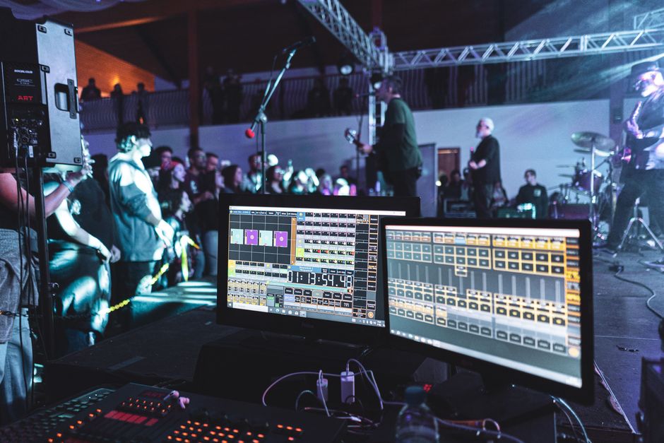 Stage & Setup